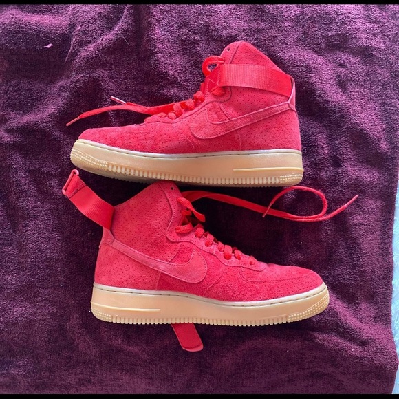 Women’s Air Force One (University Red Suede & Gum Sole High Top) - Picture 1 of 8